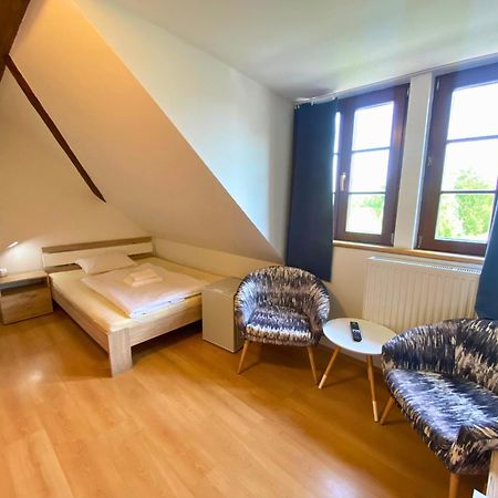 Wellness Hotel & Minipivovar Knezinek Ceske Budejovice Bagian luar foto