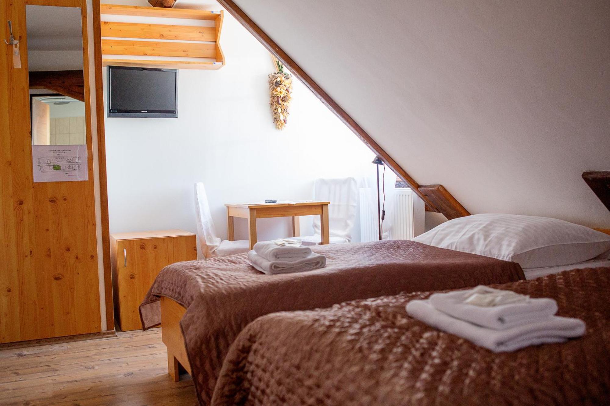 Wellness Hotel & Minipivovar Knezinek Ceske Budejovice Bagian luar foto