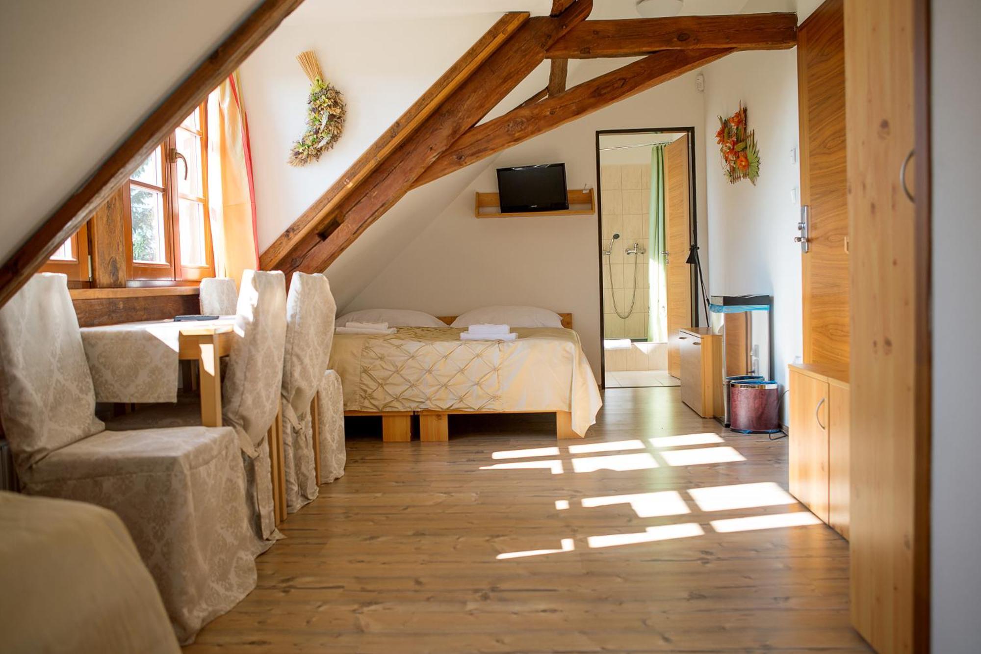 Wellness Hotel & Minipivovar Knezinek Ceske Budejovice Bagian luar foto