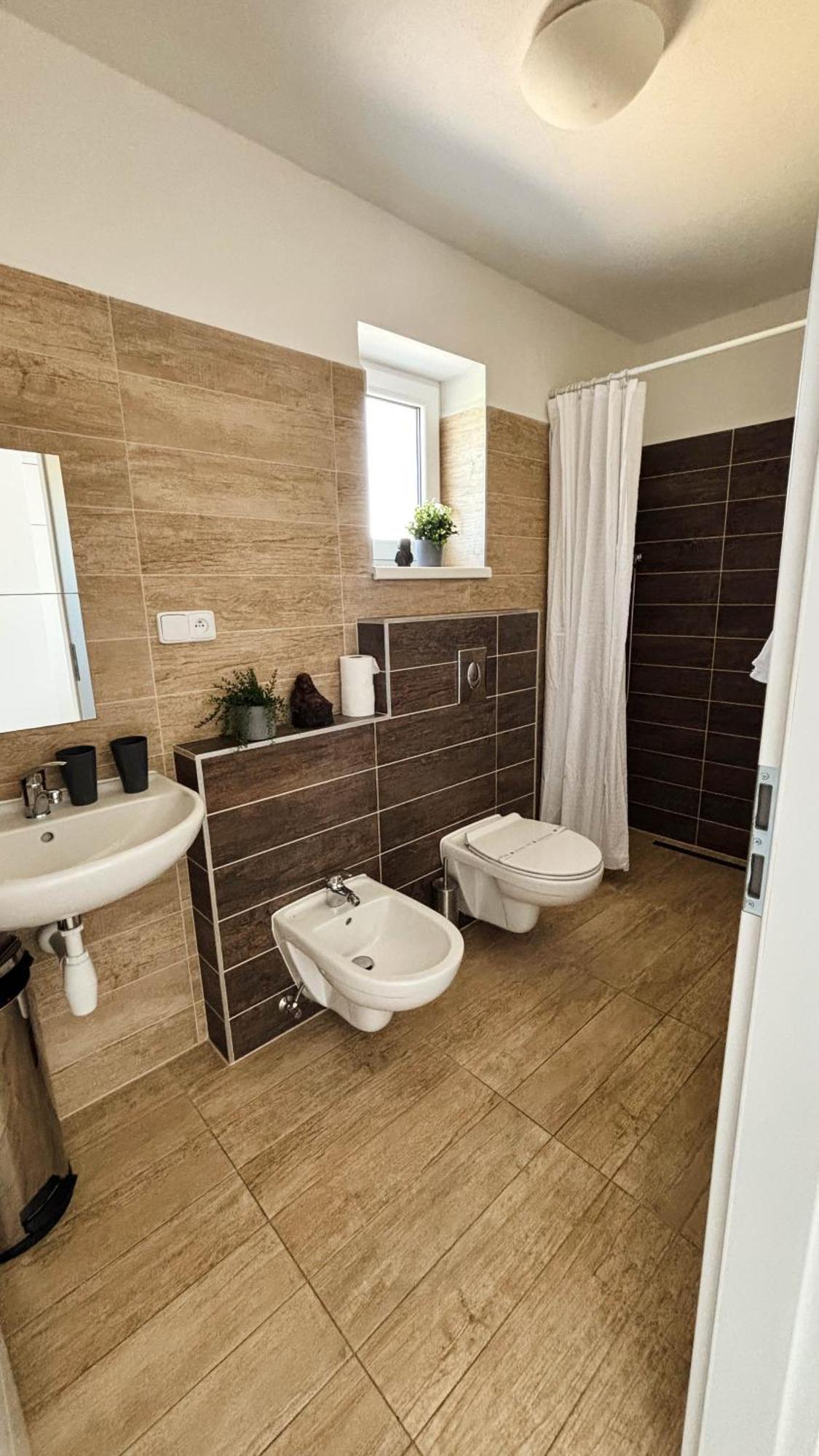 Wellness Hotel & Minipivovar Knezinek Ceske Budejovice Bagian luar foto