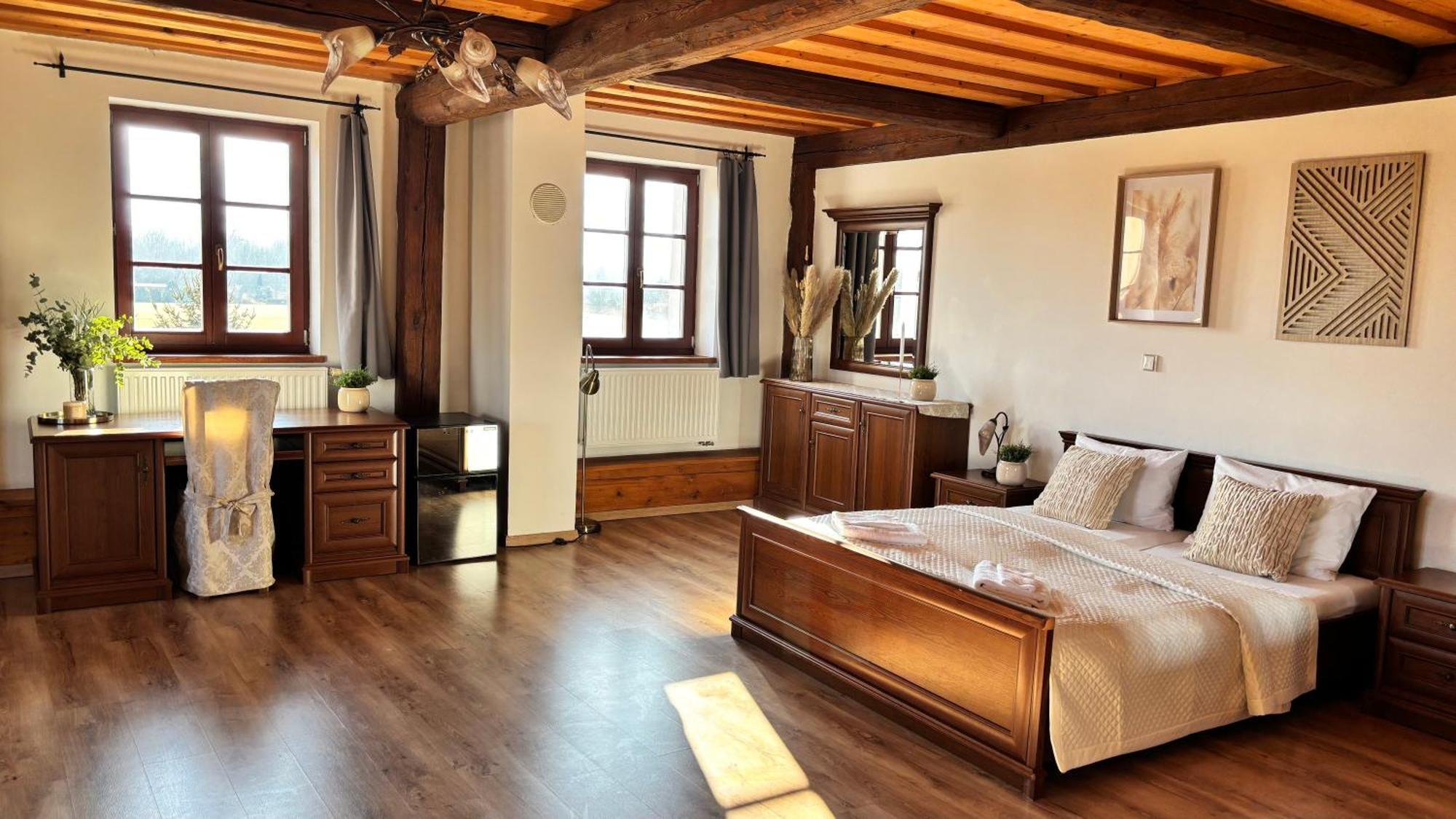 Wellness Hotel & Minipivovar Knezinek Ceske Budejovice Bagian luar foto