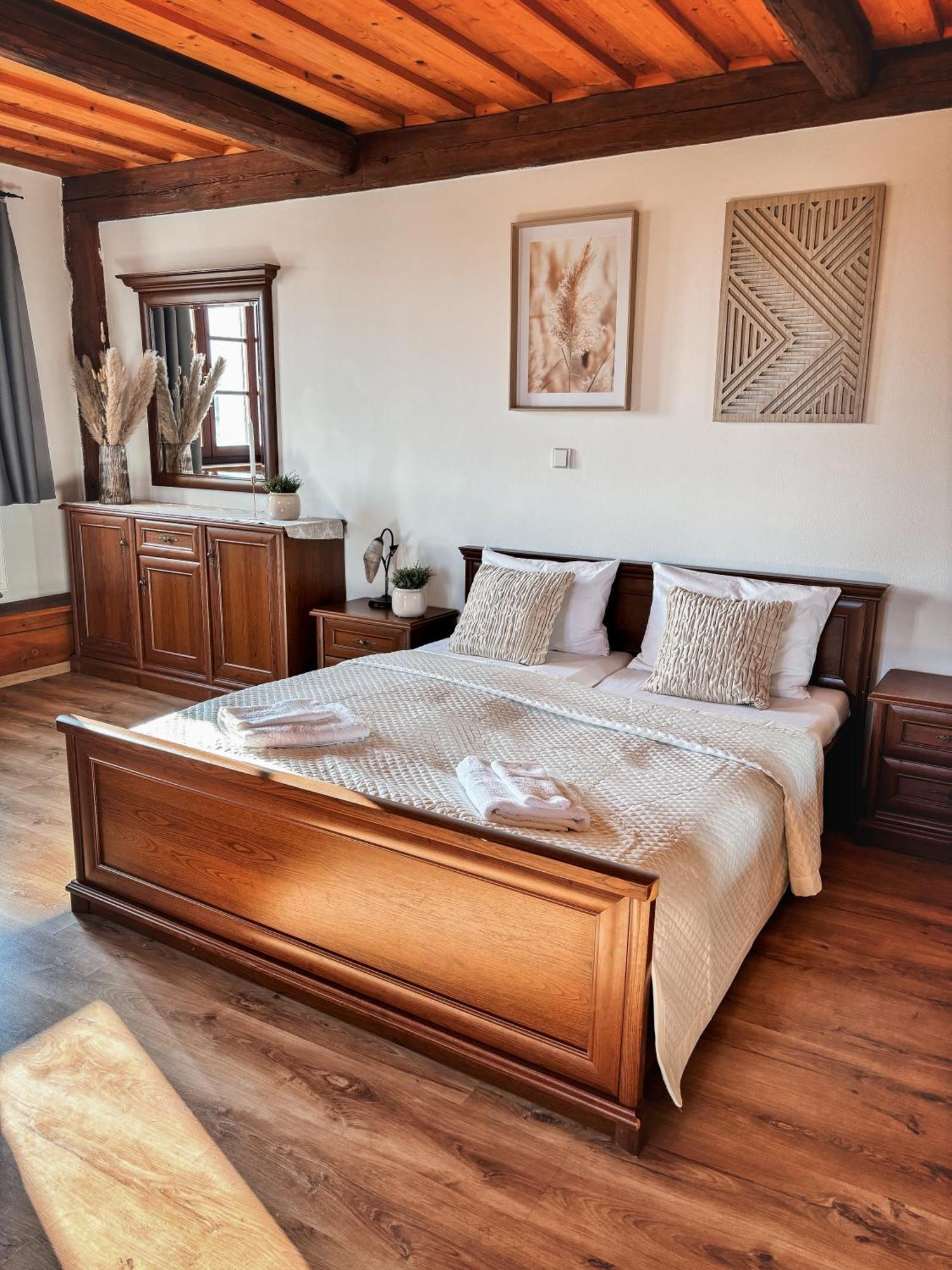 Wellness Hotel & Minipivovar Knezinek Ceske Budejovice Bagian luar foto
