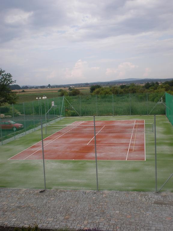 Wellness Hotel & Minipivovar Knezinek Ceske Budejovice Bagian luar foto