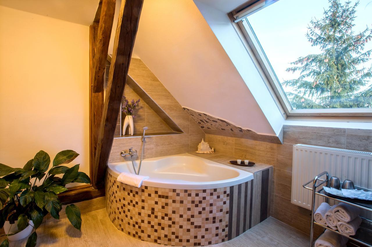 Wellness Hotel & Minipivovar Knezinek Ceske Budejovice Bagian luar foto